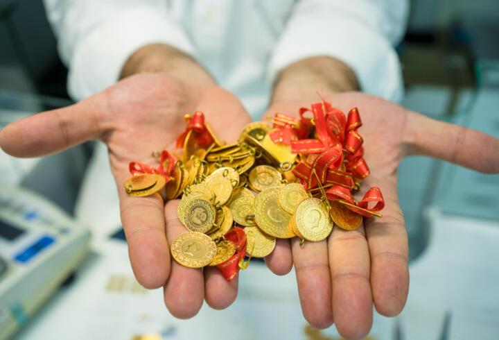 25 Temmuz Altın fiyatları! Çeyrek altın fiyatları bugün ne kadar, gram altın kaç TL? Altın tırmanıyor!