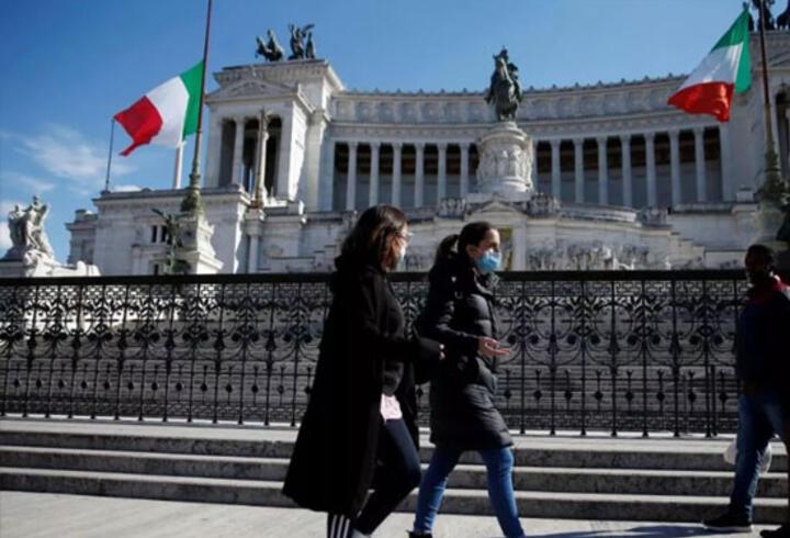 Moody’s İtalya’nın kredi notu görünümünü negatife düşürdü