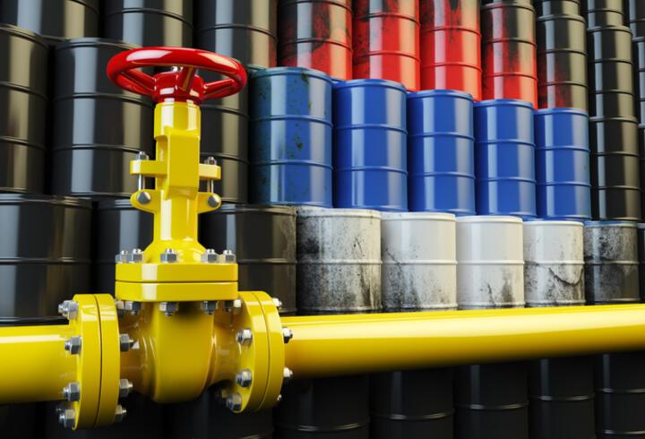 ABD, Rusya petrolüne tavan fiyat kararını erteleyebilir