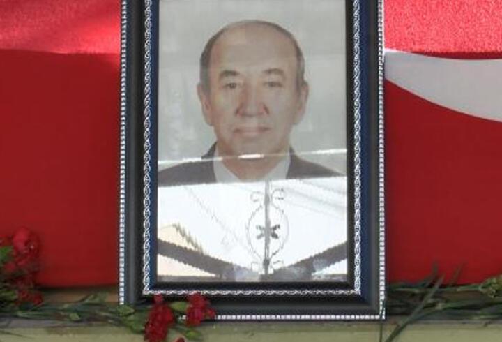 Prof. Dr. Erol Manisalı Zincirlikuyu Mezarlığı'nda toprağa verildi