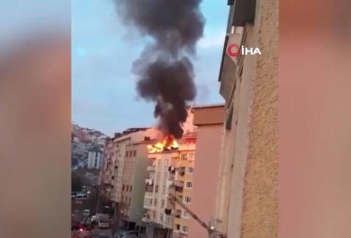 İstanbul’da korkutan yangın: Teras katı alev alev yandı, bina tahliye edildi