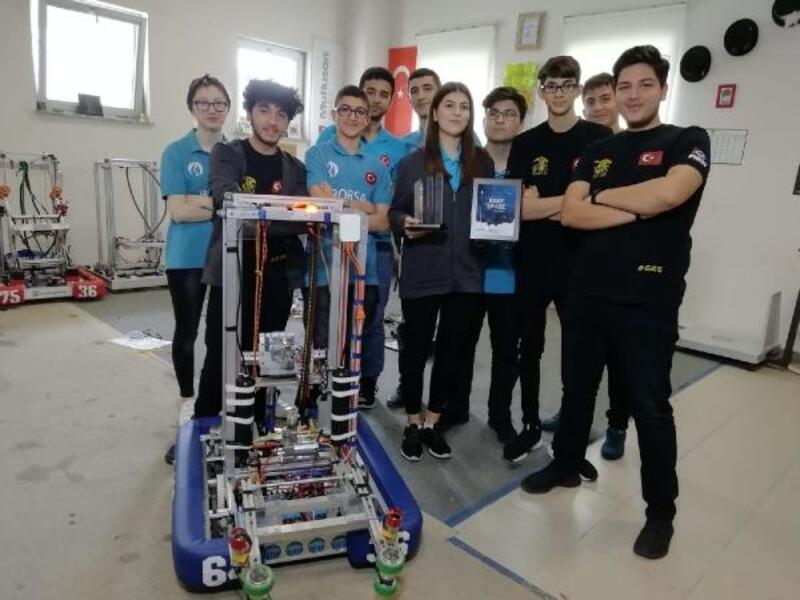 Uluslararası Robot Yarışmasından ödülle dündüler