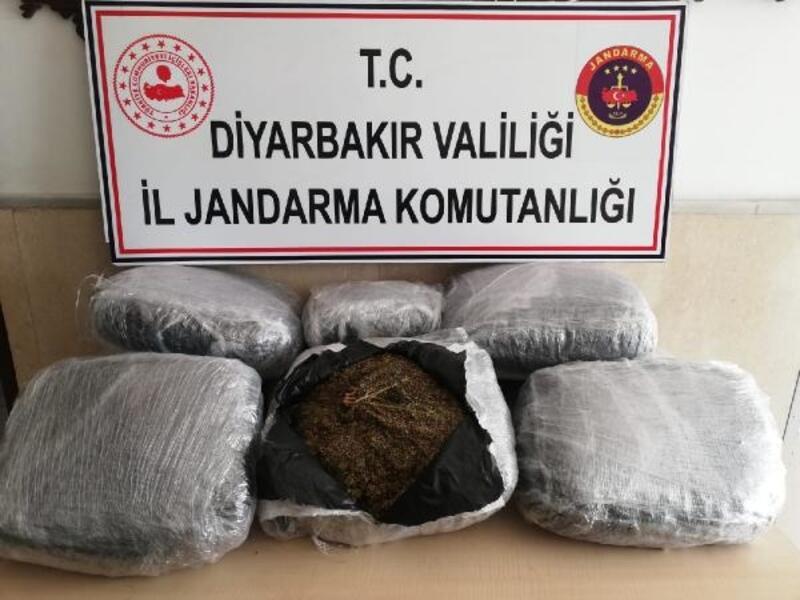 Diyarbakır'da 47 kilo esrar ele geçirildi
