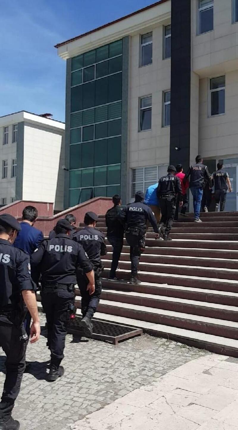 Kars'ta FETÖ'den gözaltına alınan 5 asker tutuklandı