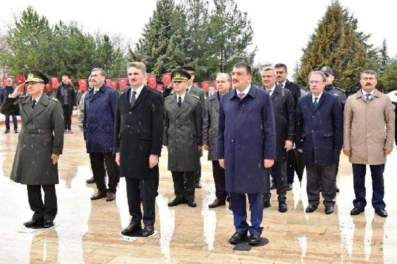 Malatya'da, 18 Mart töreni Şehitlik Anıtı'nda düzenlendi