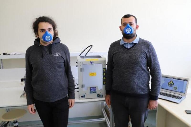 Kırklareli Üniversitesi'nde çok kullanımlı maske üretimi