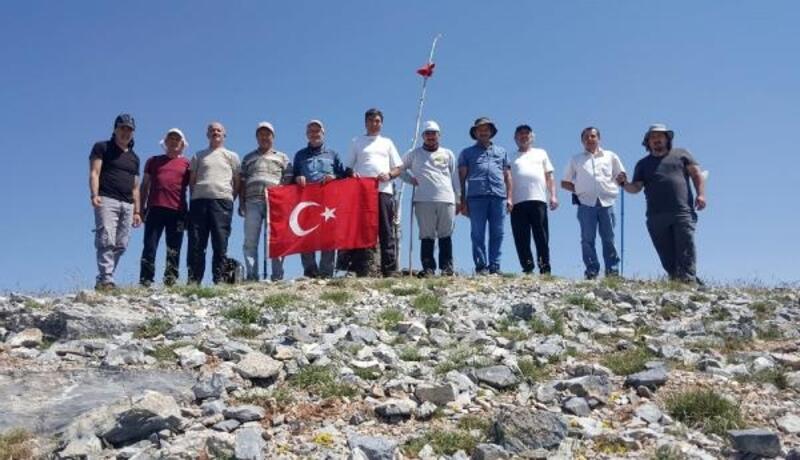 2675 rakımlı zirvede Türk bayrağı