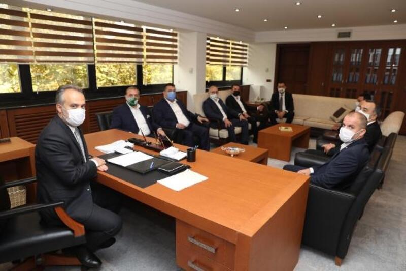 Bursaspor Başkanı Kamat, Büyükşehir Belediye Başkanı Aktaş'ı ziyaret etti