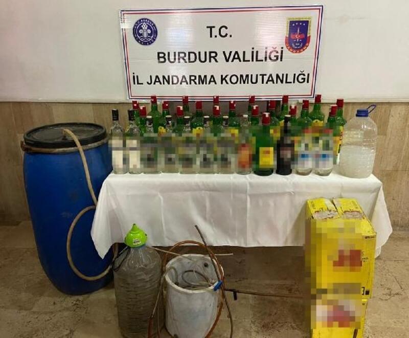 Bucak'ta jandarmadan kaçak içki operasyonu