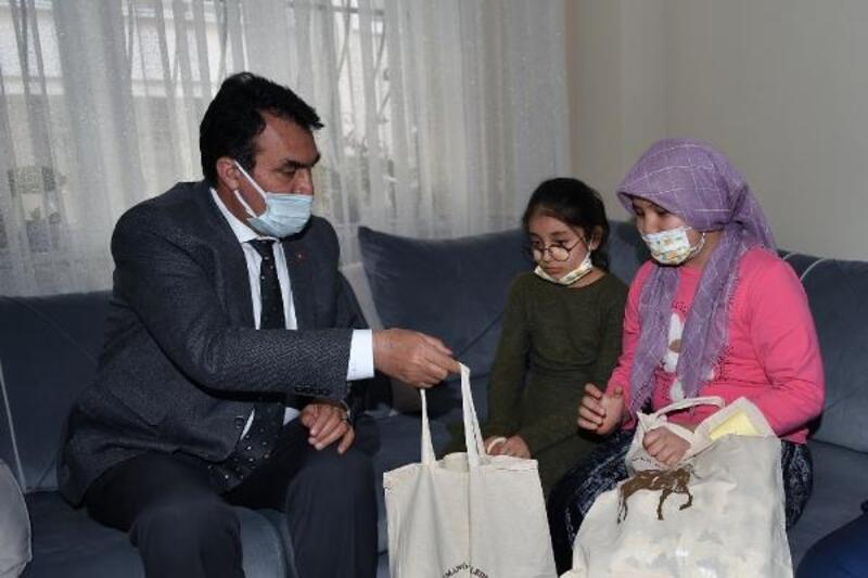 Osmangazi Belediye Başkanı Dündar’dan yetim çocuklara ziyaret