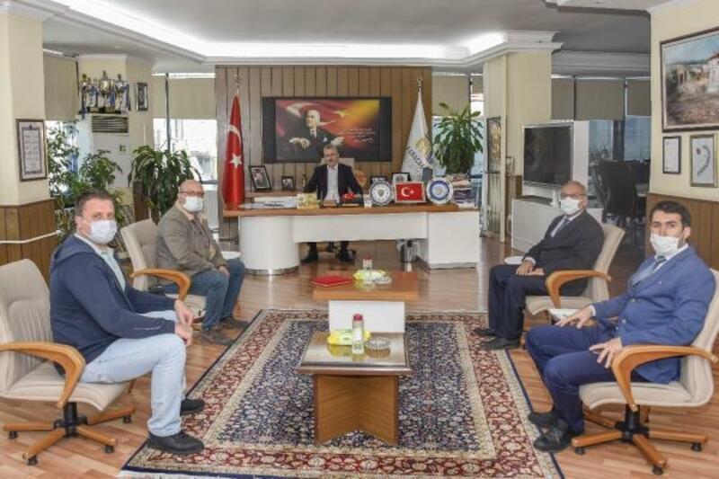 Başkan Özkan'a okula destekleri için teşekkür ziyareti