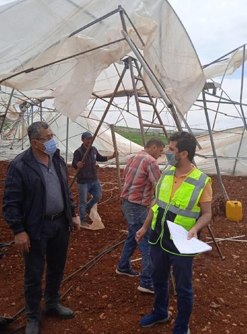 Korkuteli Ulucak'ta serası zarar gören çiftçiye destek
