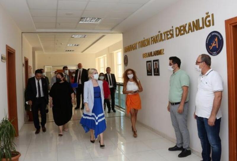 Rektör Özkan, Serik ve Manavgat ilçelerini ziyaret etti