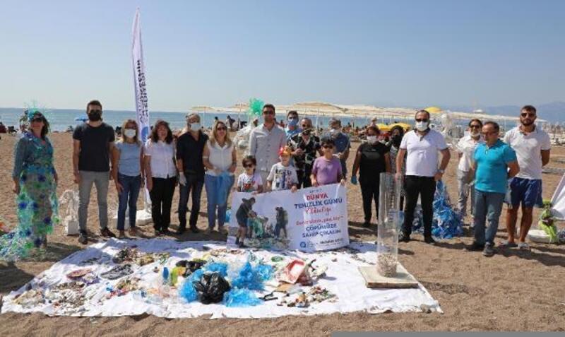 Büyükşehir'den Dünya Temizlik Günü'nde kıyı temizliği