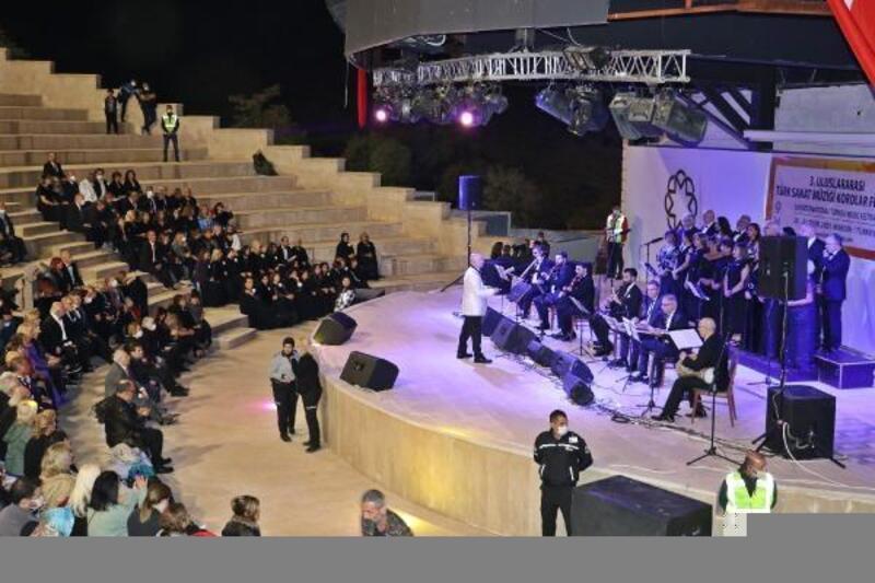 Mardin'de Türk Sanat Müziği Festivali coşkusu