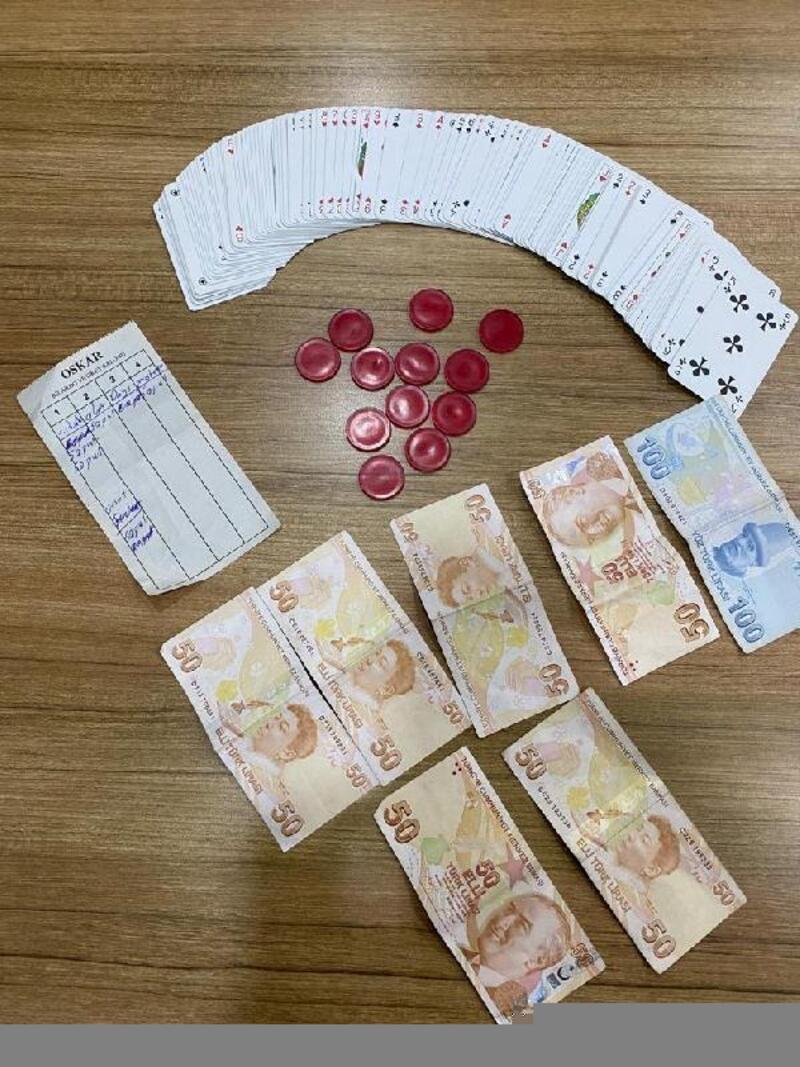Kayseri'de 3 farklı kumar operasyonunda 16 kişiye 21 bin TL ceza
