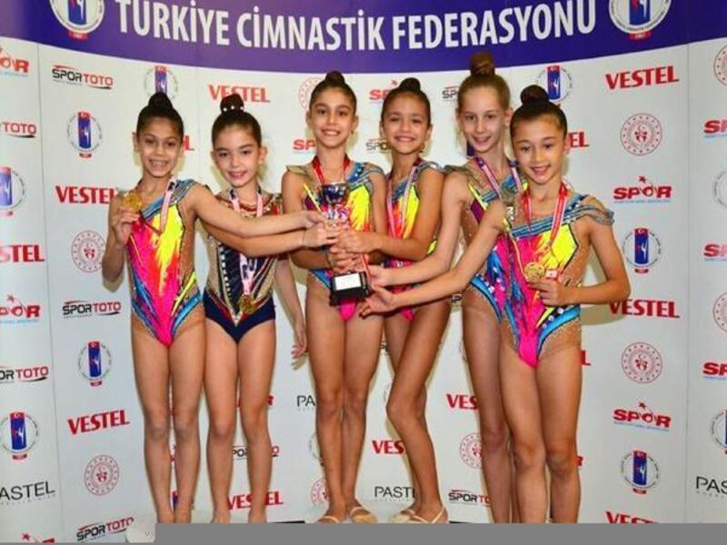 Antalyaspor Ritmik Cimnastik Takımı Türkiye şampiyonu