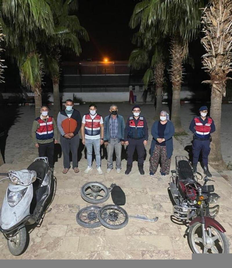 Jandarma, motosiklet hırsızlarını yakaladı