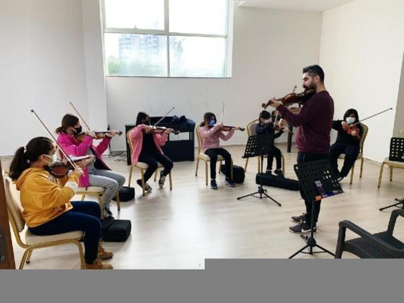 Yenişehir Belediyesinin kültür ve sanat kurslarına yoğun ilgi