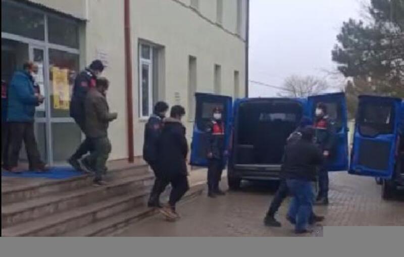 Sivas'ta haklarında arama kararı bulunan 8 şüpheli yakalanıp, tutuklandı