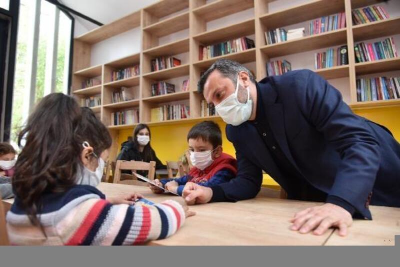Başkan Kocaispir’den Siirt’teki köy okullarına kitap desteği