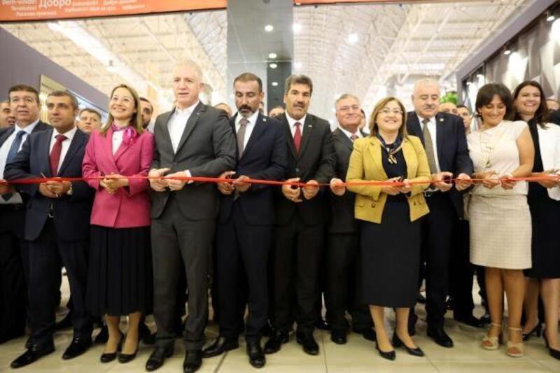 Gaziantep'te 'Domotex Turkey' halı fuarı açıldı