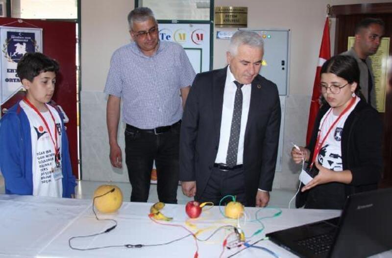 Ertuğrul Gazi Ortaokulu TÜBİTAK 4006 Bilim Fuarı açıldı