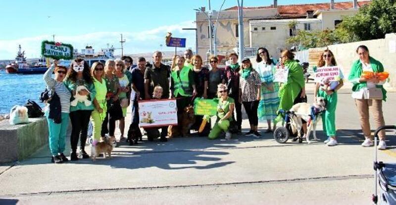 Gelibolu Dost Patiler Derneği'nden Hayvanları Koruma Günü yürüyüşü