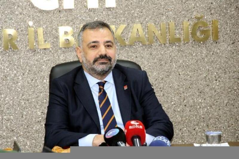 CHP İzmir İl Başkanı Aslanoğlu, deprem bölgesindeki barınma sorununu dikkat çekti