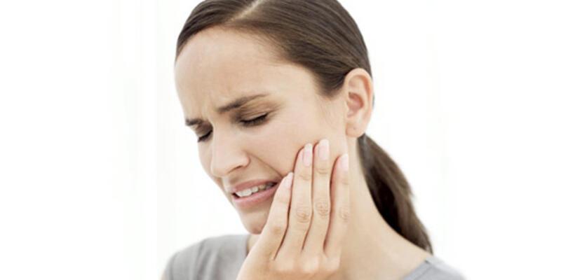 Diş ağrısı nasıl geçer? Evde doğal yöntemler! Diş ağrısına ne iyi gelir?