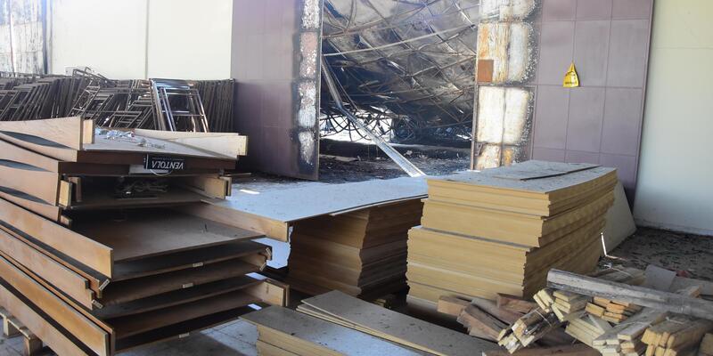 İzmir'de yanan fabrikada 15 milyon TL'lik zarar oluştu