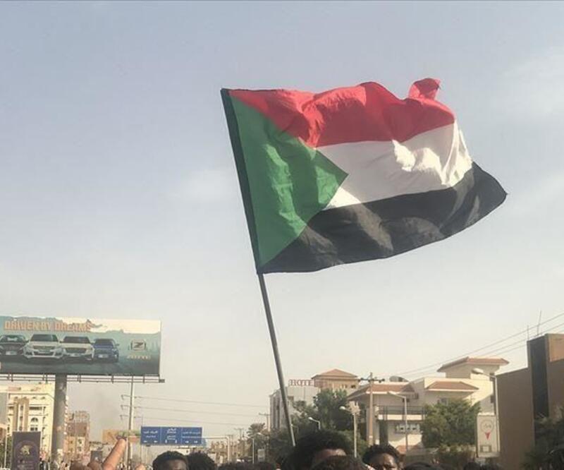 Sudan'da OHAL 3 ay uzatıldı