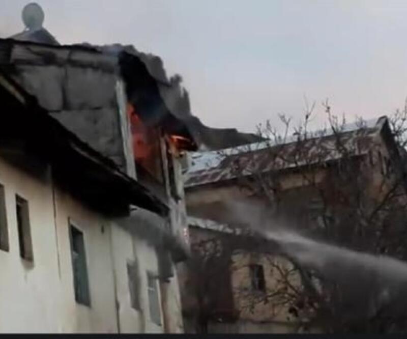 Şebinkarahisar'daki baca yangını korkuttu