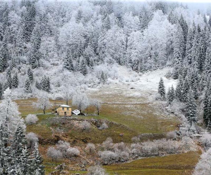Zigana Dağı'nda iki mevsim bir arada yaşanıyor