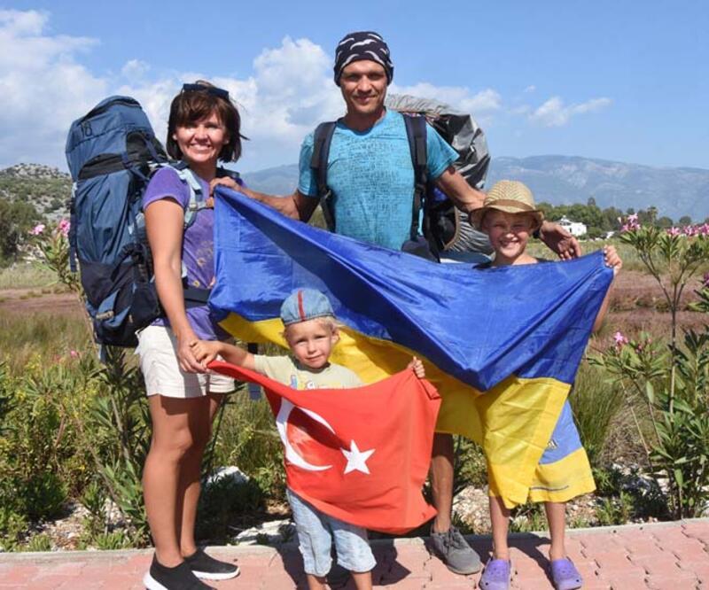 Ukraynalı çift ve 2 çocukları, Likya Yolu'nu 2 ayda yürüyecek