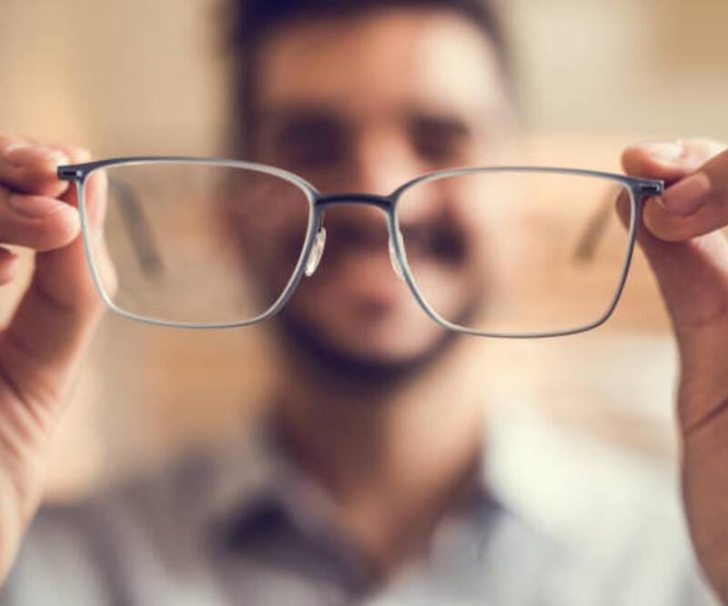 Gözlük kullananların bilmesi gereken 5 gerçek
