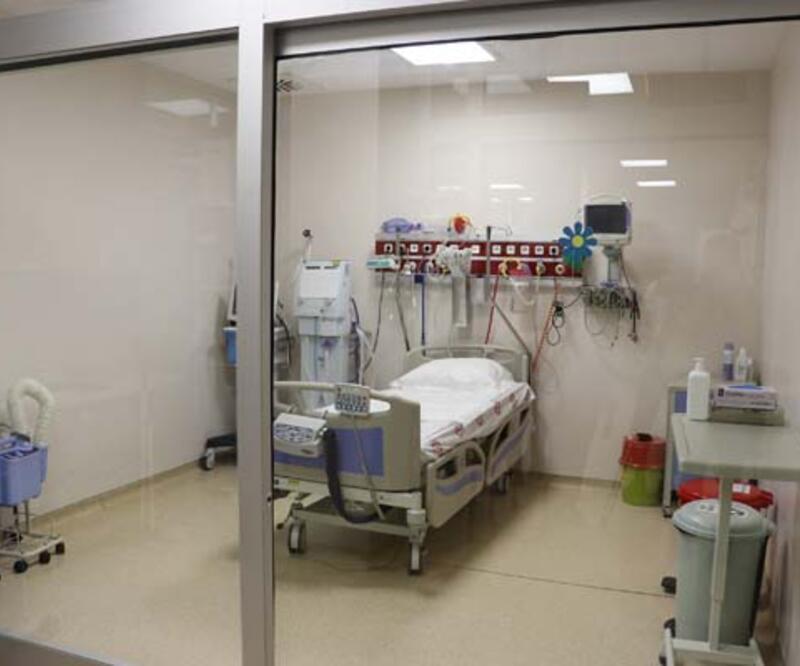 Türkiye'nin ilk karantina ve pandemi hastanesinde Covid-19 alanları kapatıldı