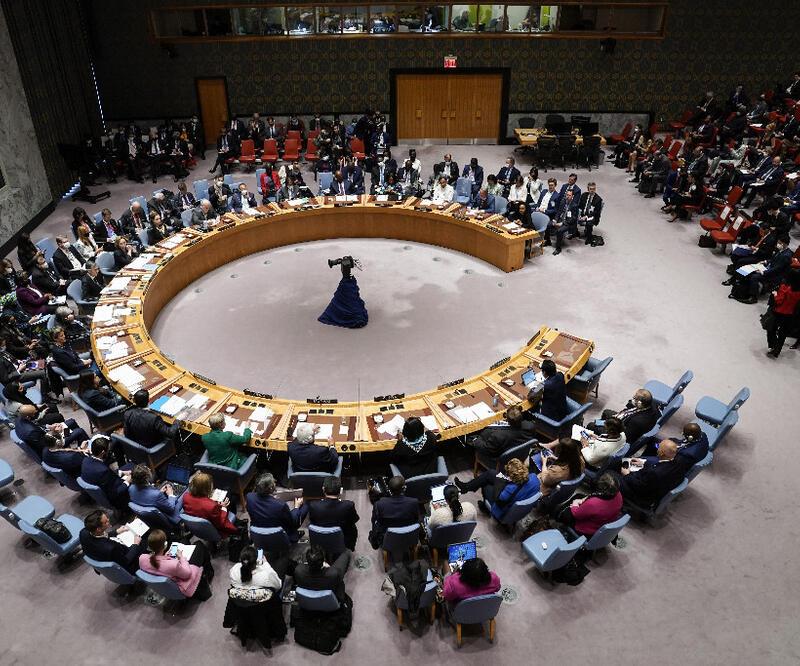 Rus Büyükelçi, BM Güvenlik Konseyi oturumunu terk etti