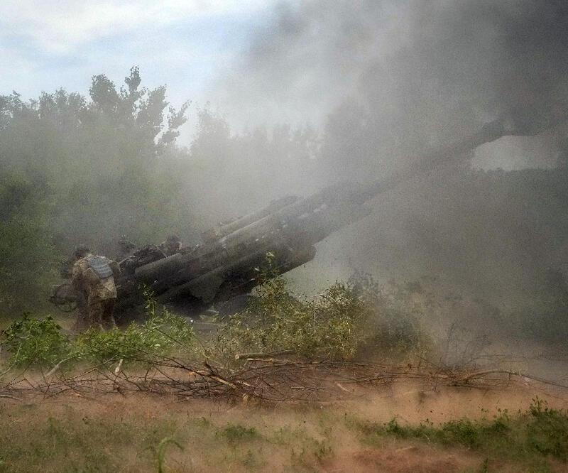 Herson'da yoğun topçu saldırısı: Ukraynalı siviller kenti terk ediyor