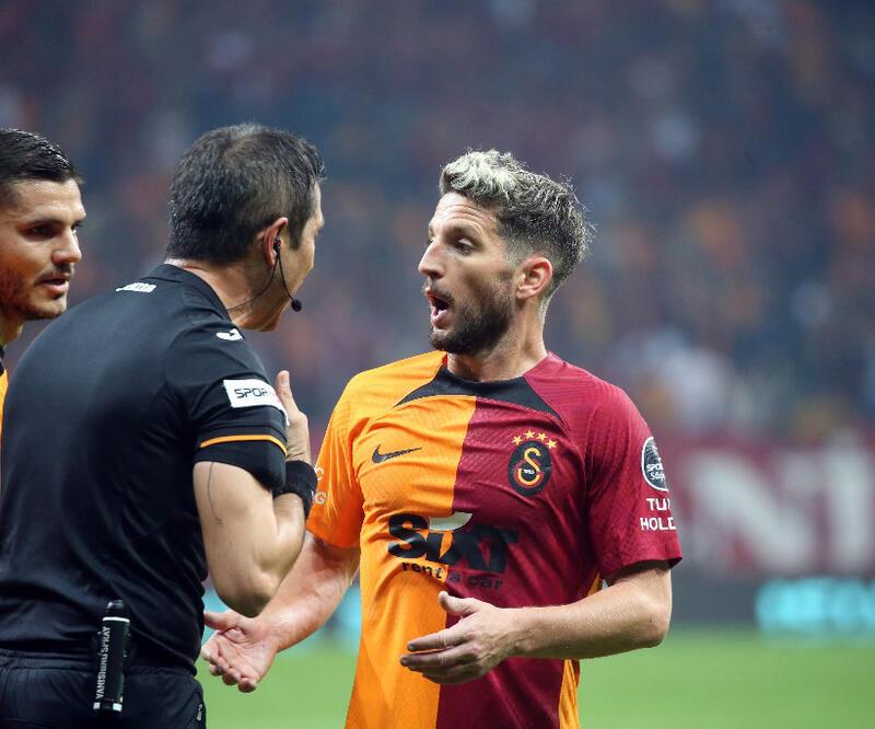 9 kişi kalan Galatasaray puan kaybetti