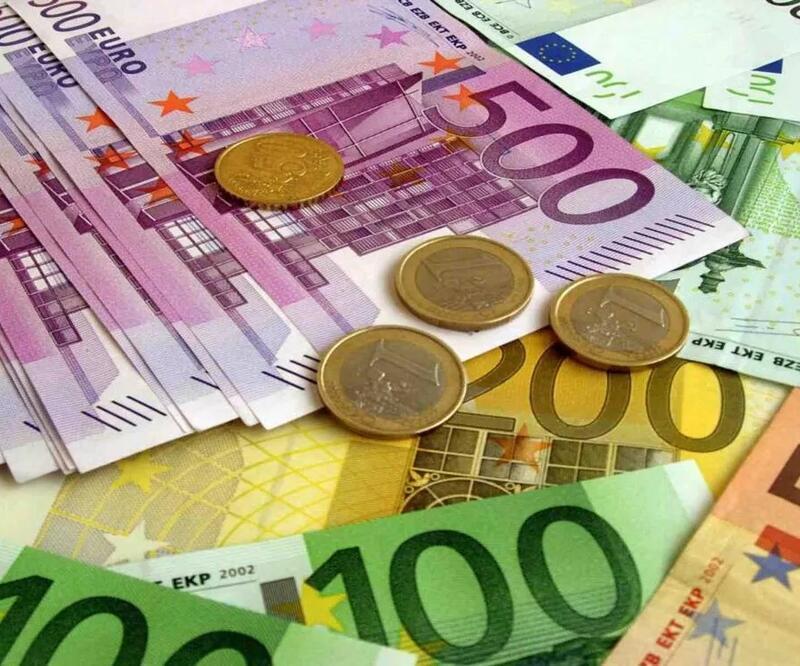 Euro Bölgesi'nde enflasyon bir kez daha yüzde 10'u geçti