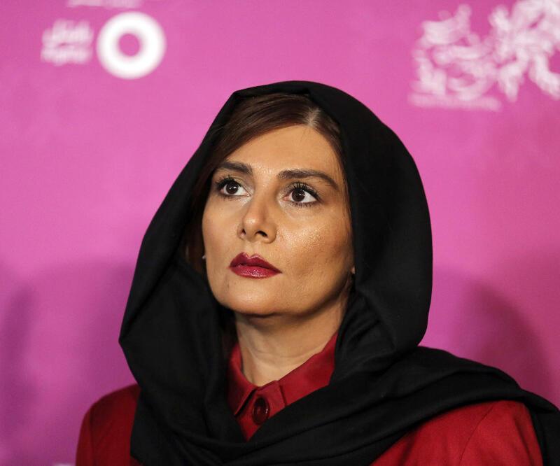  İran'da protestolara destek veren iki kadın oyuncuya gözaltı