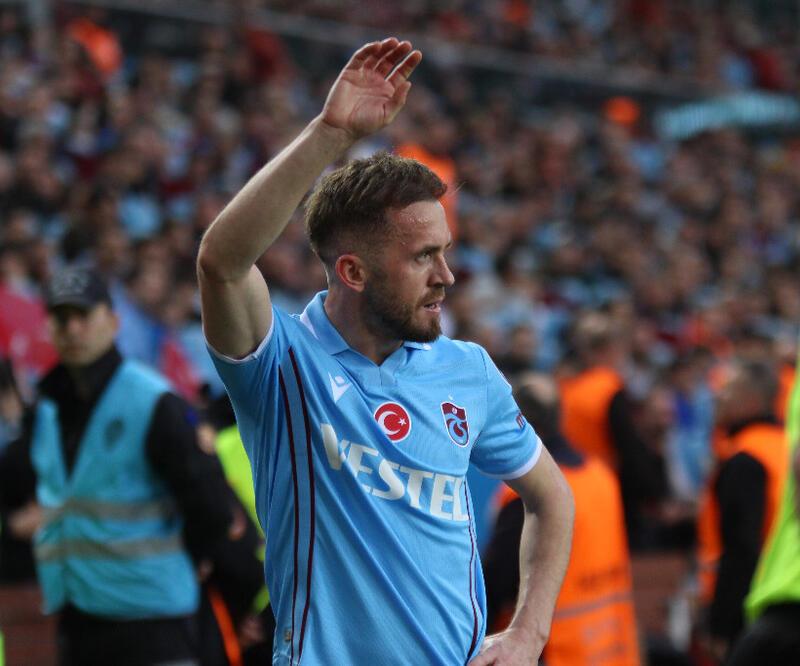 Trabzonspor, 10 kişi kalan Adana Demirspor'u farklı yendi