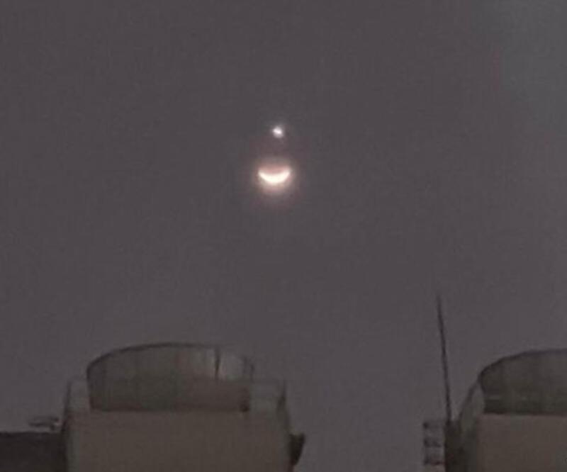 Görüntü Tayvan'dan! Ay ile Venüs'ün buluşması Türk bayrağını andırdı